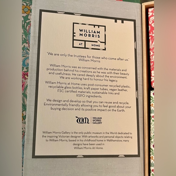 William Morris At Home Collection Bergamot and Vetiver Guest Soaps. - Picture 5 of 6